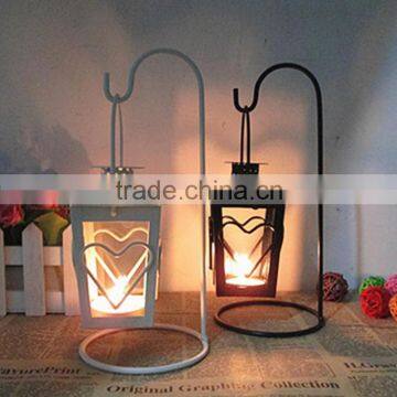 New design heart shaped retro candlestick classical European-style metal candle holder for home decoration