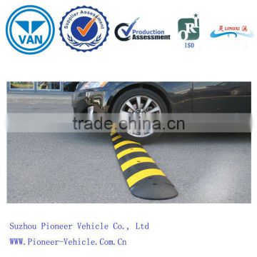 2014 best selling detachable yellow steel speed bump