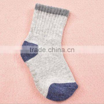 Zm53067a Low Moq Black Anti Slip Children Warm School Socks photo-6