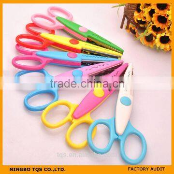Cheap Price Different Kinds of Scissors/ Small Wave Scissors for Shape Cutting photo-3
