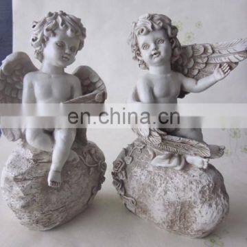 resin little angels for festive decoration