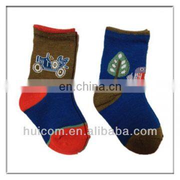 colorful knit kid's socks knitting design