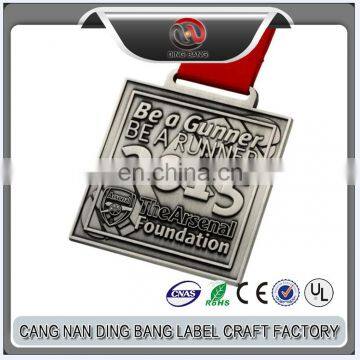 2017 Customized delicately metal medals for sport game