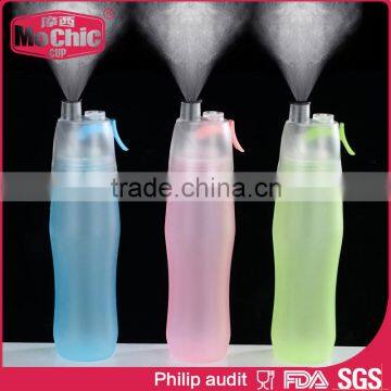 Mochic Custom 700ml Sports Water Bottle With Spray for Travel / Outdoor Gym Plastic Spray Water Bottle for Promotional Gift