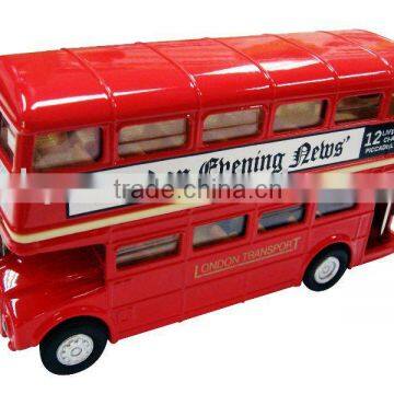1:72 die cast double-decker model bus