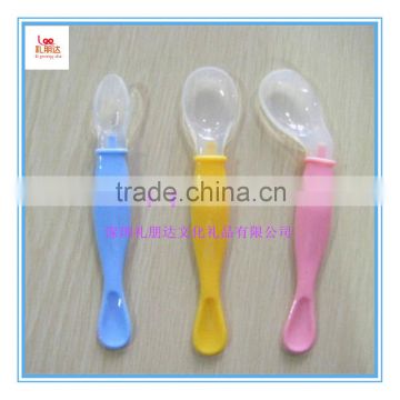 Safe food grade color change flexible silicone Baby spoon, soft color change unbreakale silicone baby feeding spoon