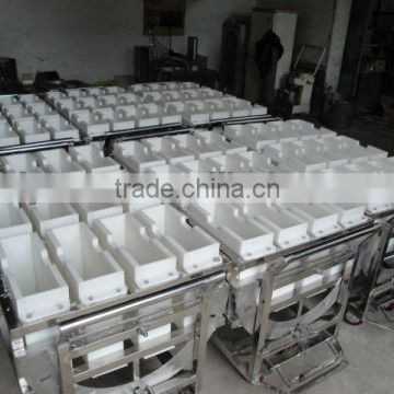 Bakery equipment mould cart