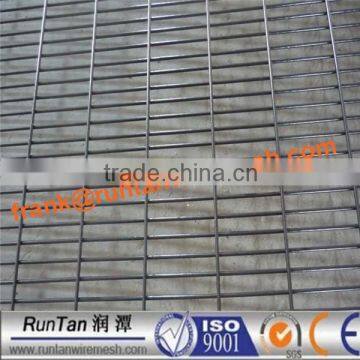 Factory hot dipped galvanized or pvc coated anti-climb fence panel