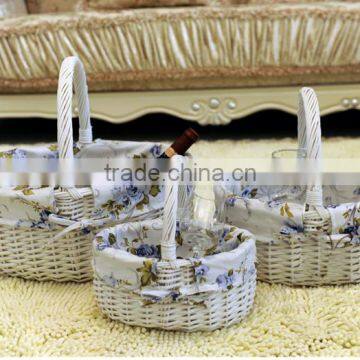 Natural Materials and Eco-friendly Friendly Picnic Basket