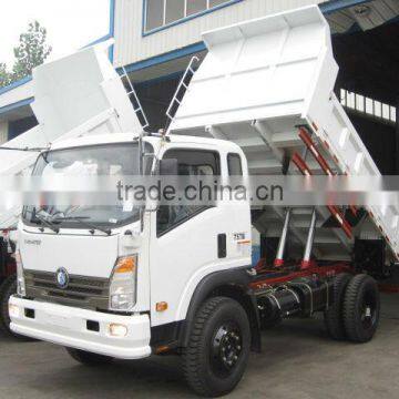 CDW LIGHT DUMP TRUCK