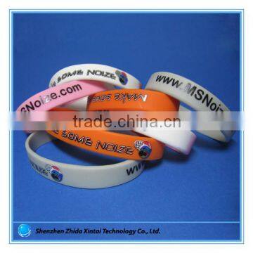 wholesale jewelry debossed silicone rubber band bracelets for boys