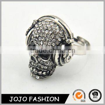 Hot sale anti-silve color skull shape halloween diamond ring wholesale