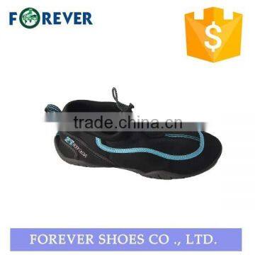 Lightweight aqua water shoes surfing shoes