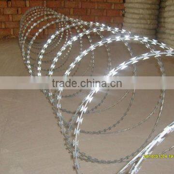 concertina razor barbed wire BTO-22/low price concertina razor barbed wire/Galvanized razor barbed wire(Anping factory)