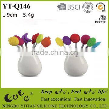 Silicone fruit fork/ silicone food picker