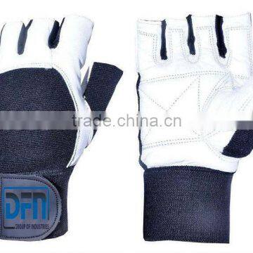 weight lifting gloves