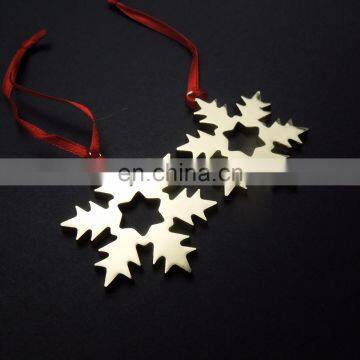 Shiny golden snowflake design metal Christmas decoration ornaments