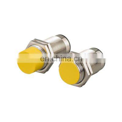 M30 NPN PNP 3 Wires Metal Position Detector Inductive Proximity Sensor Switch With Circuit Protection photo-5