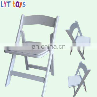 Good quality wholesale white resin plastic folding chair for sale