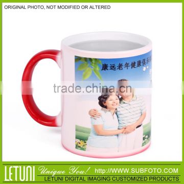 photo changing mug with hot water