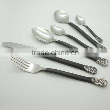 24PCS Top Quality Flatware Set with Gift box 9008