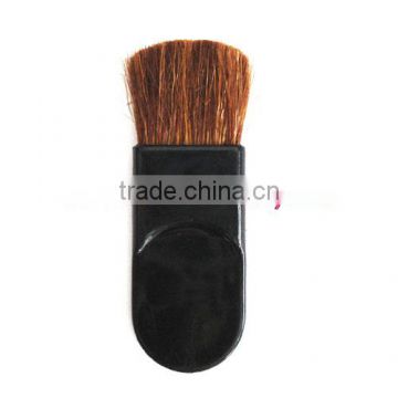 brown goat hair blush brush