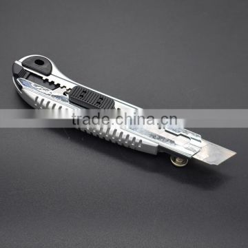 five pcs blades two-tone sliding utility knife with fasten lock on the back