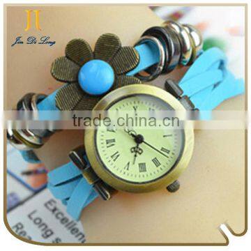 China retro style lady's decorate watch best selling cheap quartz wrist watch for women