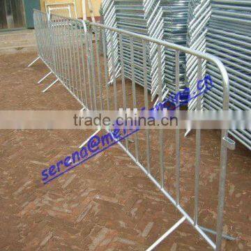 Portable metal fence