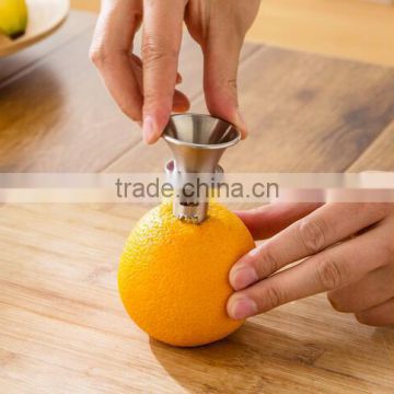 CY179 Potable Stainless Steel Fruit Vegetable Tools Lemon Juicer Manually Squeezers