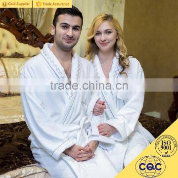 wholesale white colour microfiber fabric bathrobe