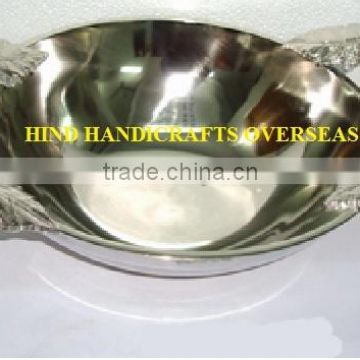 Aluminium Fruit Bowl With Leaf Pattern Handle 36x26x9