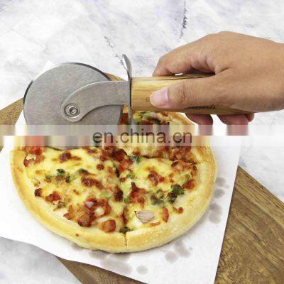 Home Kitchen Accessories 430 Stainless Steel Wooden Handle Pizza Cutter photo-2