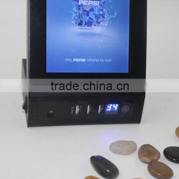 7 Inch LCD Screen L Shape Desktop Advertising Player With Power Bank