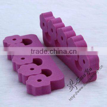 Flower shape toe separators