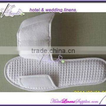 wholesale waffle spa slippers, washable waffle spa slippers, disposable waffle slippers with hook and loop fastener for closing