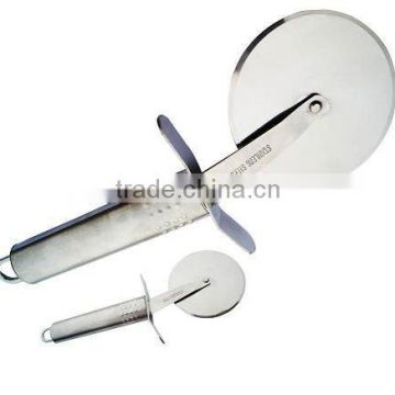 pizza cutter,rotating cutter,pizza slicer