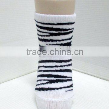 Lining Design Leopard Cheap Baby Socks