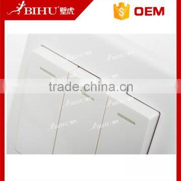 PC Material BS UK Standard White Electric Wall Switch With 3 Gang 1 Way photo-5