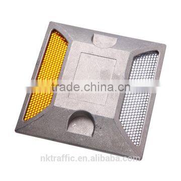 newly-designed high reflective Metal road delineators stud light