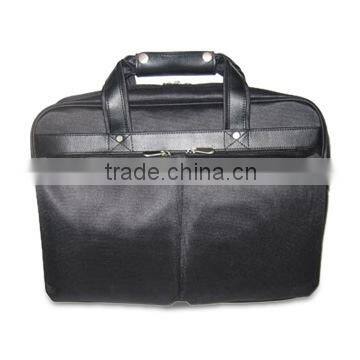 Laptop Bag with Multiple Compartments and Zipper Closure for Convenient Usage