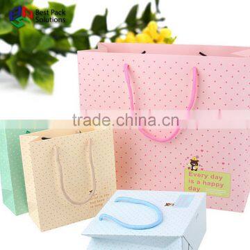 Wholesale standard shopping paper bag in different color for promotion