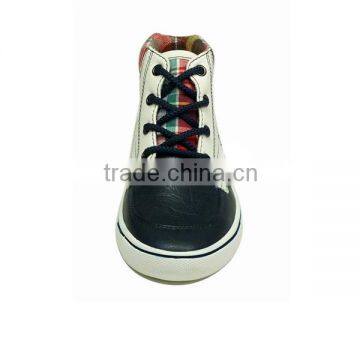 Wholesale Kids White PU High Top Casual Shoes With Plaid Design