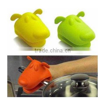 New Silicone Insulated Dog shape Pan Holder/Silicon Glove For Kitchen KB-G001