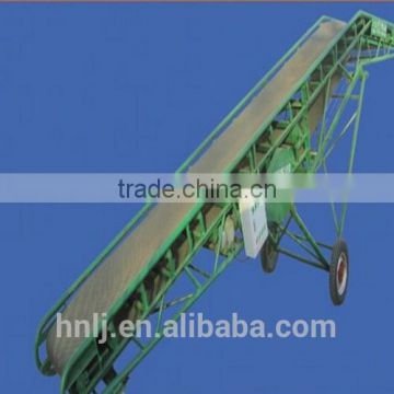 Moveable belt conveyor for bulk material