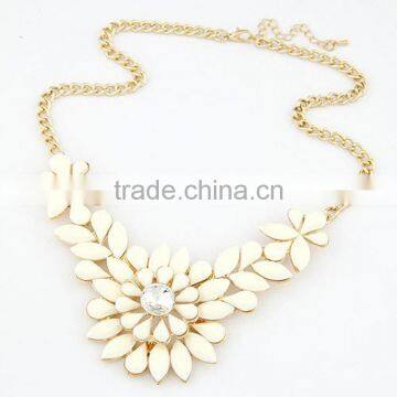 New Design Alloy Necklace Hot Sale Beautiful Jewelry for Laddy photo-4