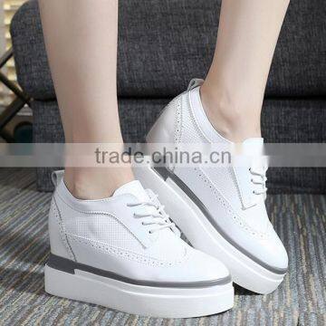 Zm35646a Latest Desigh White Shoes Women Hidden Heel Shoes photo-2
