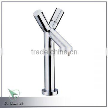 hot sale polished chrome brass double handle new bathroom basin faucet