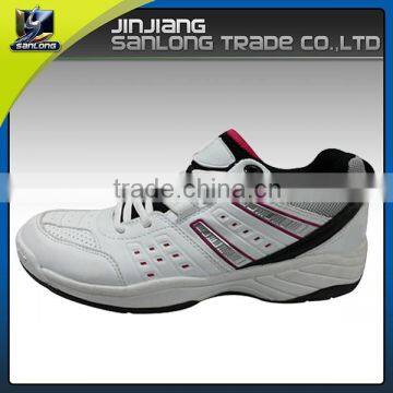 2016 latest design custom made in china men sport shoes