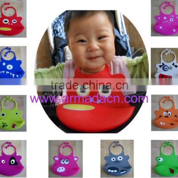 2014 lovely custom frog design silicone baby bib